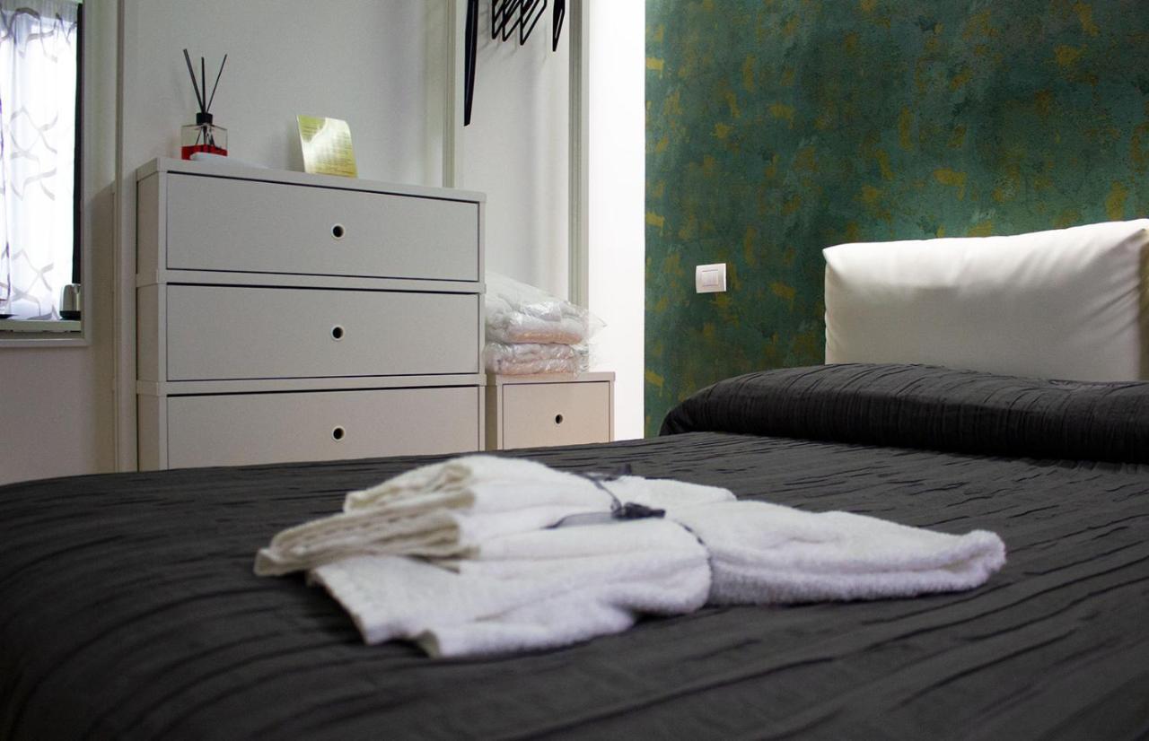 Hotel Moro 34 à Bari Extérieur photo