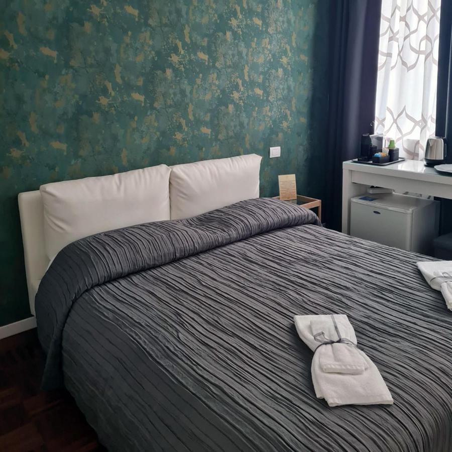 Hotel Moro 34 à Bari Extérieur photo